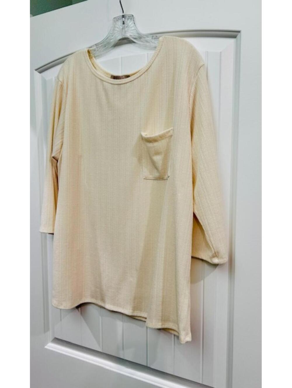 ✨ Cream Lightweight ¾ Sleeve Top | Misia | 2X | Back Button Detail